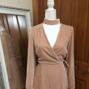 XS Cream Long sleeved Short Wrap Dress